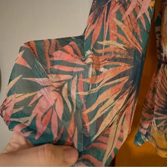 Willow & Root Mesh Blouse Women’s Size Small - Picture 4 of 6